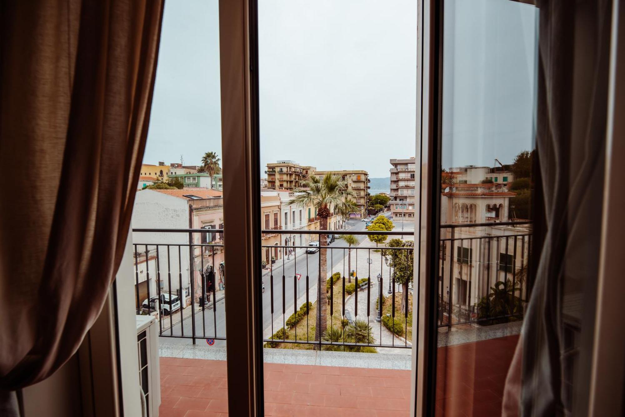 Domus Musia Apartment Milazzo Luaran gambar